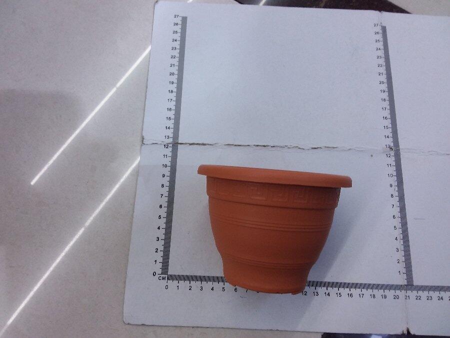MACETA DE PLASTICO 12×12×9.5CM