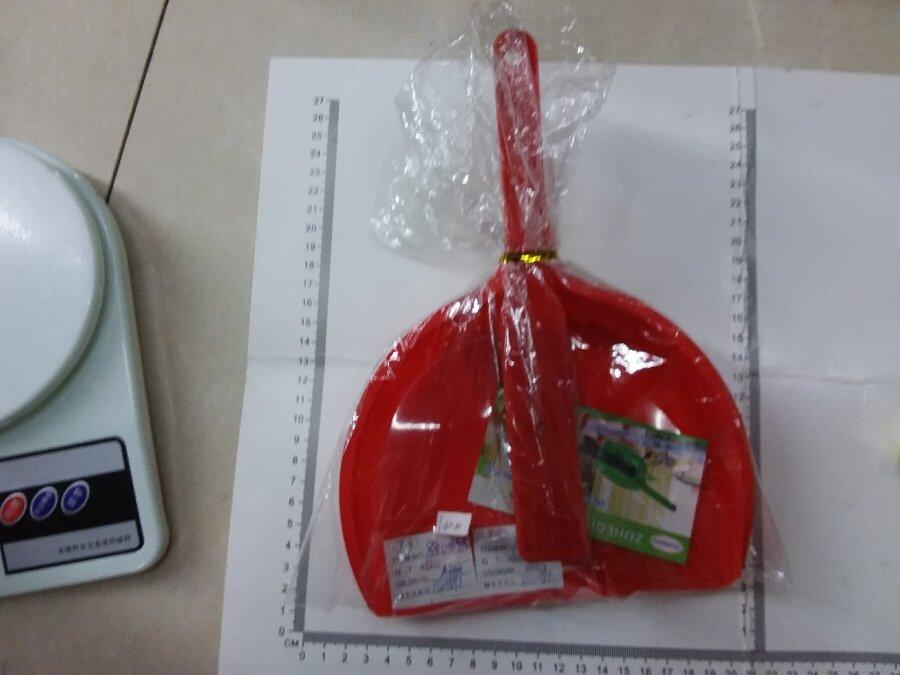 I030 RECOGEDOR PLASTICO POR 2PCS 19X26CM