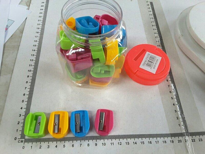 SACAPUNTA REKORD X36PCS TARRO PVC 4 COLORES STICKER REKORD 9.5X5CM MODELO C